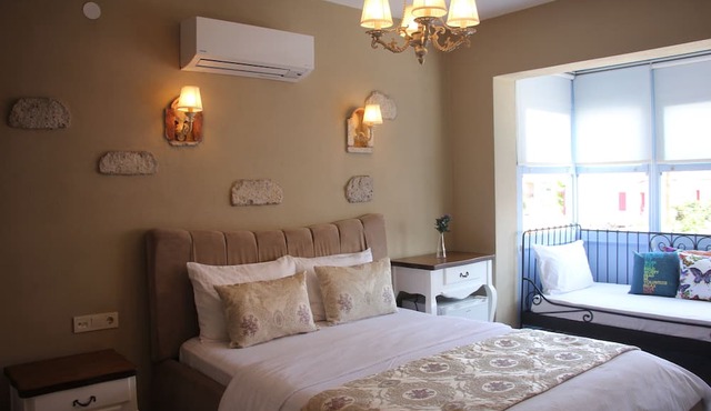 Alaçatı Viola Hotel in Çesme