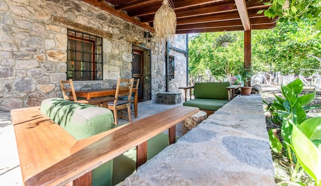 Chic Villa w Fireplace 3 min to Beach in Bodrum in Bitez