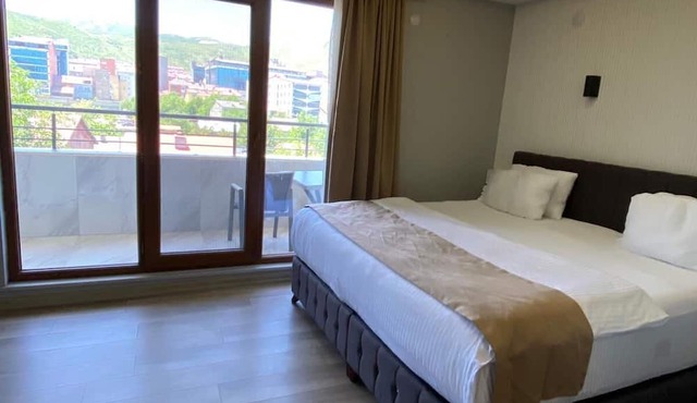 Beyaz Köşk Hotel & Cafe