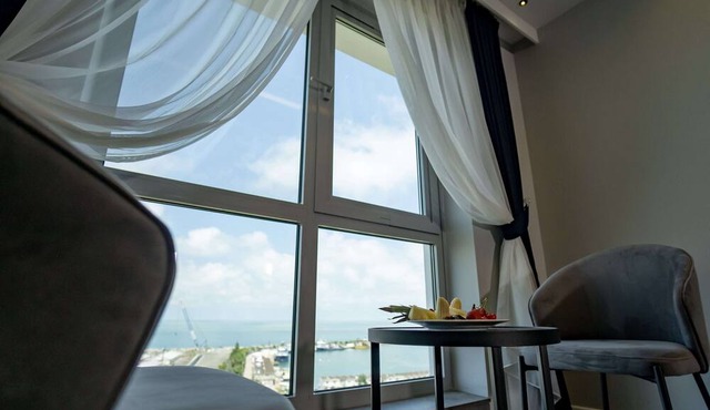 Newarise Hotel