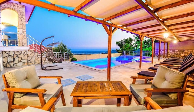 Spacious 4BR Villa W/ Pool , Fethiye Villa 1005