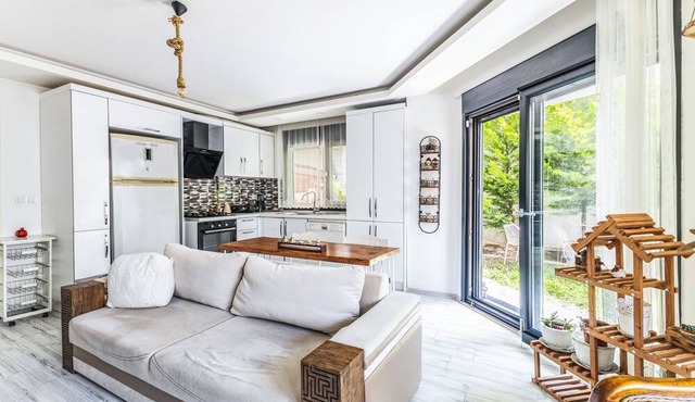 Chic Spacious Flat With Garden in Istanbul Maltepe in Istanbul