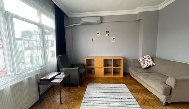 Kadıköy merkezde klimalı 3yatak odalı daire-denize 5dakika in Istanbul