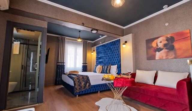 MOONDAY HOTEL