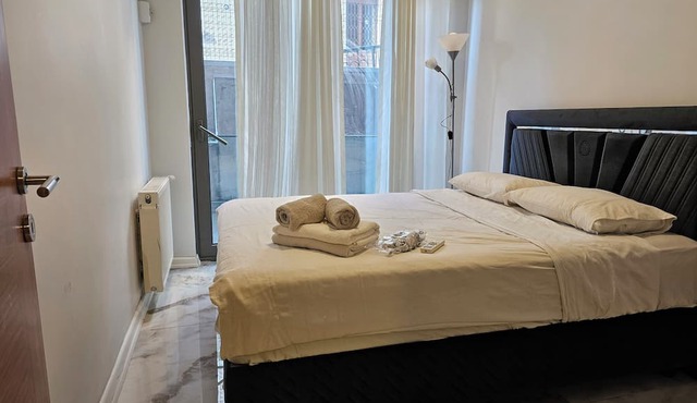 Taksim Perfect Residence, 2 bedrooms, Pool, Gym, Sauna in Istanbul