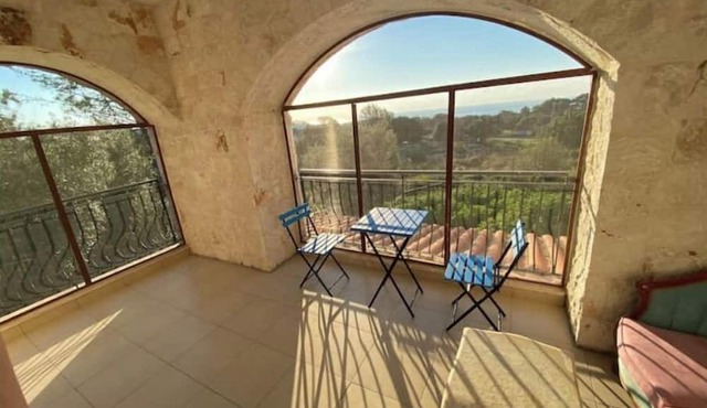 Stone House, Kyaneai, 10 mins to sea by walk