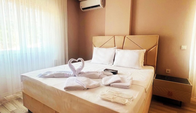Seabird Suite Hotel in Arsin