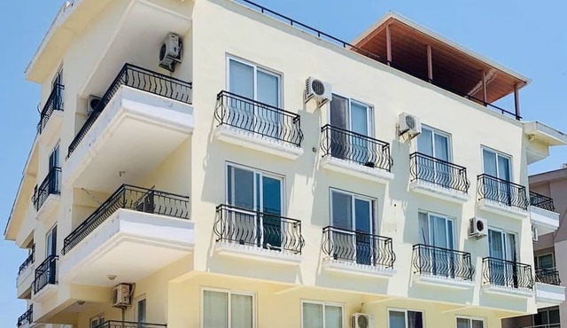 Luxury 3 double bedroom 3 bathroom duplex with pool views and sea views in Aydin