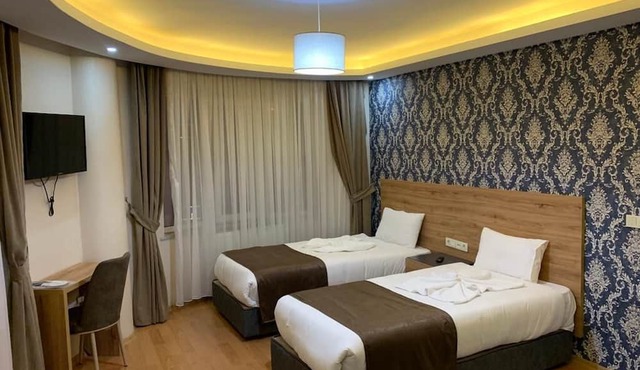 INDİANA HOTEL