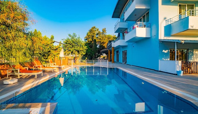 Prenses Sealine Beach Hotel