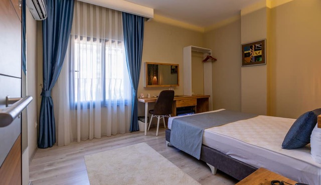 Der Inn Hotel