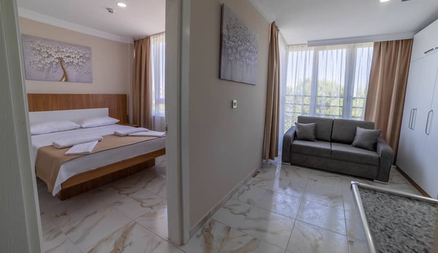 REGA OTEL in Konyaalti