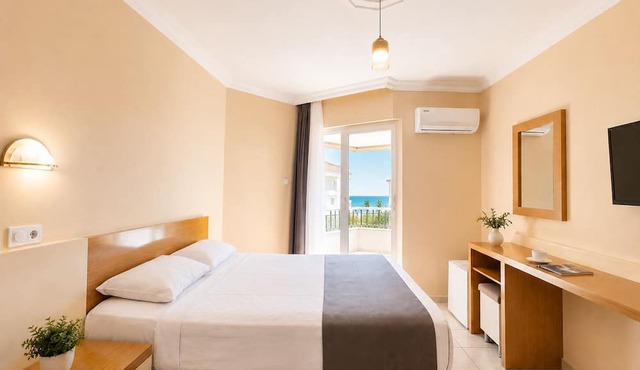 Yaman Life Hotel