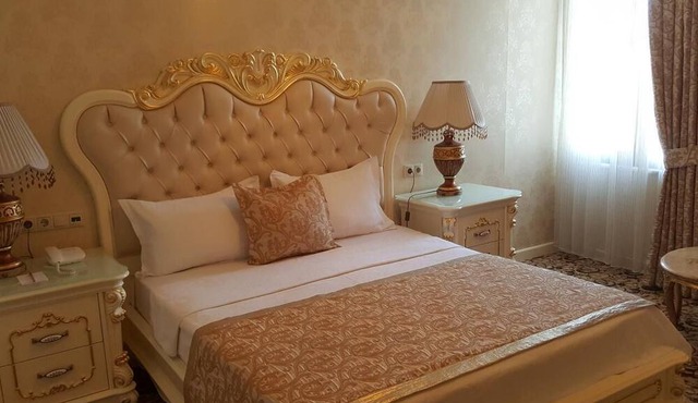 Best Town Hotel