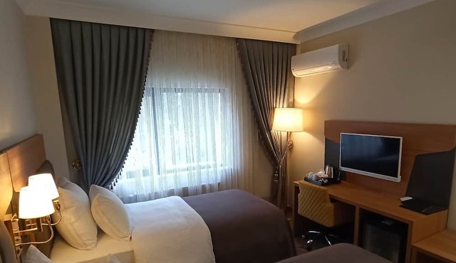 Ak Life Hotel