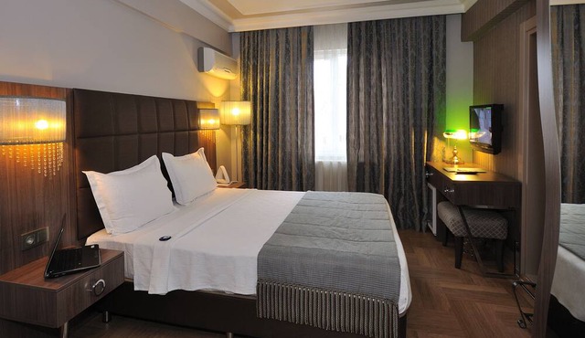Grand Atakum Hotel