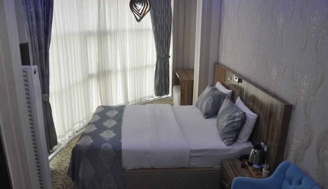 Crystall Hotel