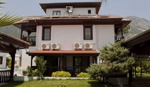 Erdem Hotel in Ula