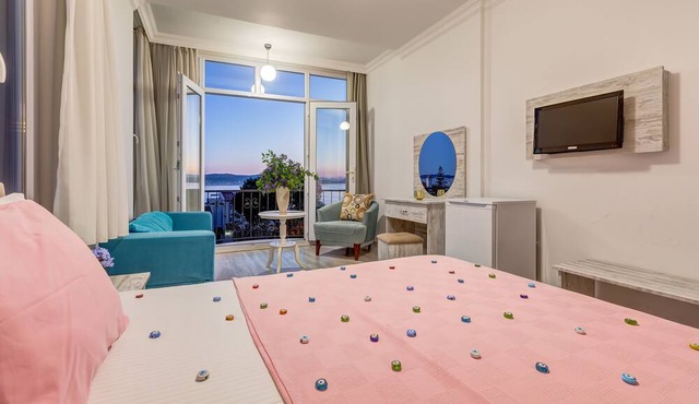 Cunda Nefes Hotel