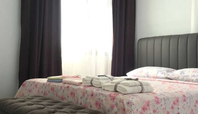 Seraysen Apart