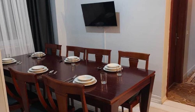 Royal Garden Suite and Hotel