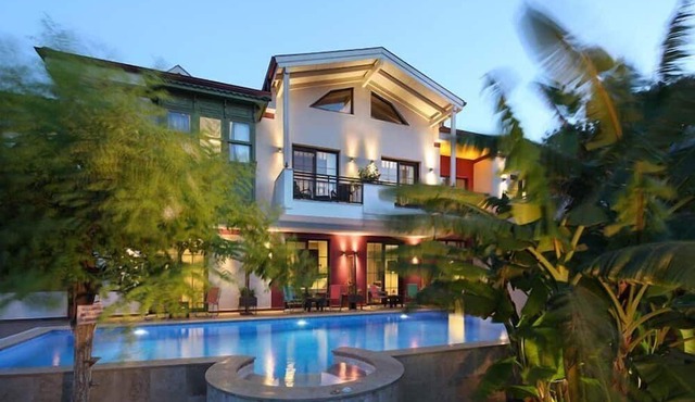 Çeşmekeş Hotel