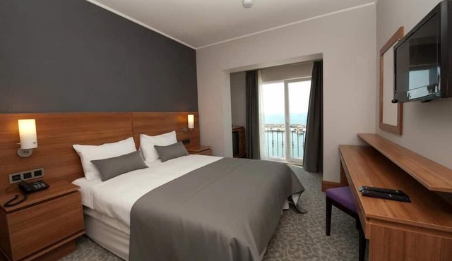 Hotel 117