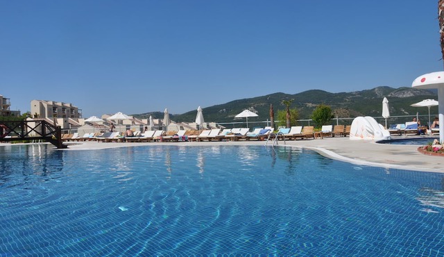DELUX 3 BEDROOM GOLF APARTMENT in KUSADASI