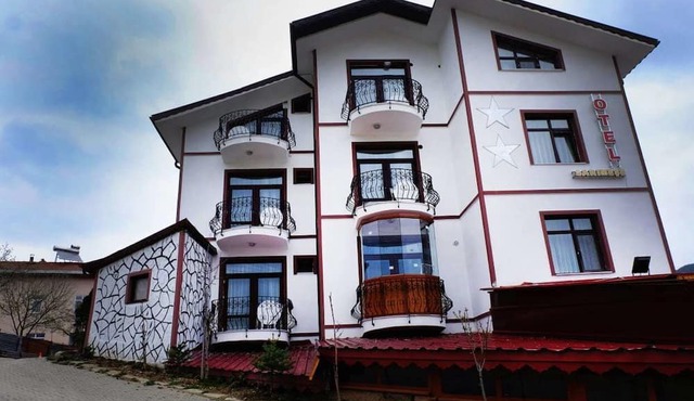 Sarimese Hotel