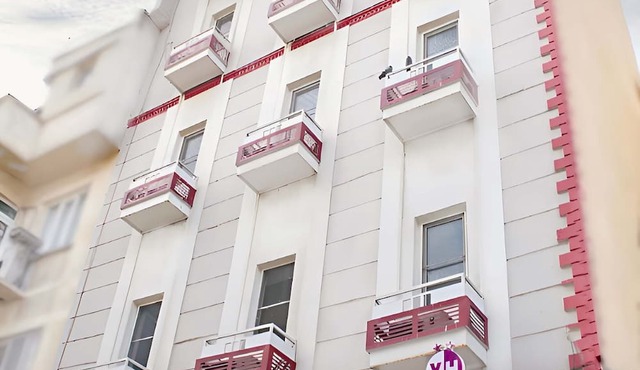 Yunus Hotel
