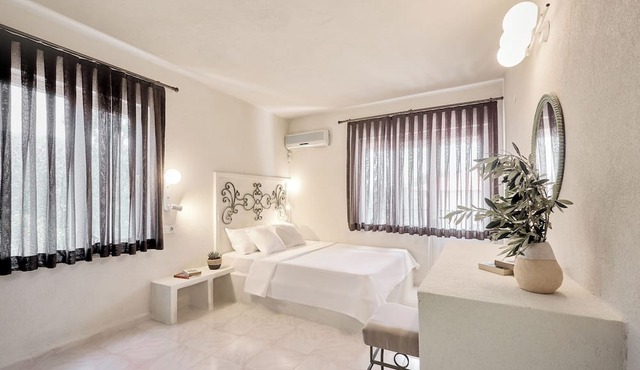 Niş Söğüt in Marmaris