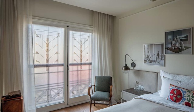 Hovagimyan Hotel and Suites
