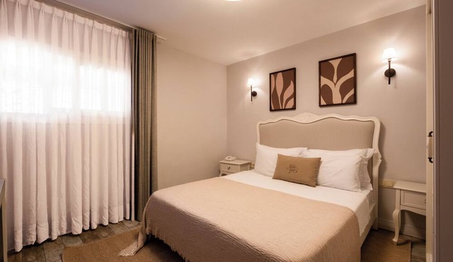 Lotus Köyiçi Otel in Cesme