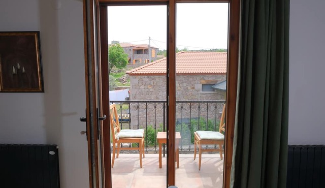 Assos Pırnal Köy Evi