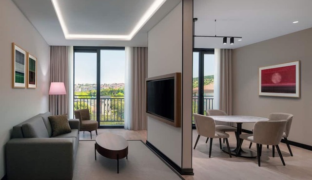 Altunizade Suites Istanbul, Curio Collection by Hilton