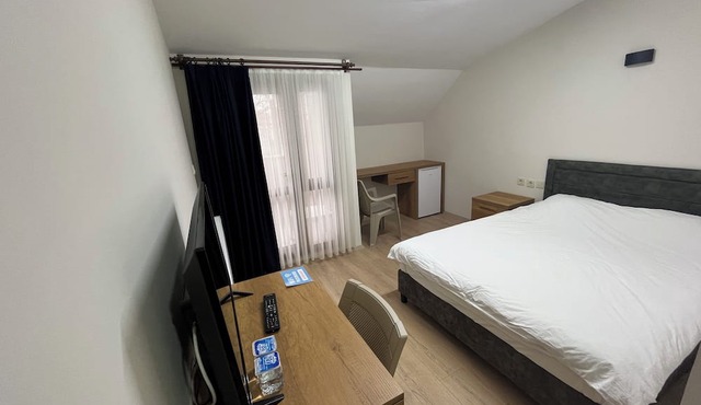 Banaz Eren Otel