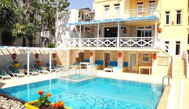 Beautiful 3 bed Holiday Home In Resort Centre in Manavgat