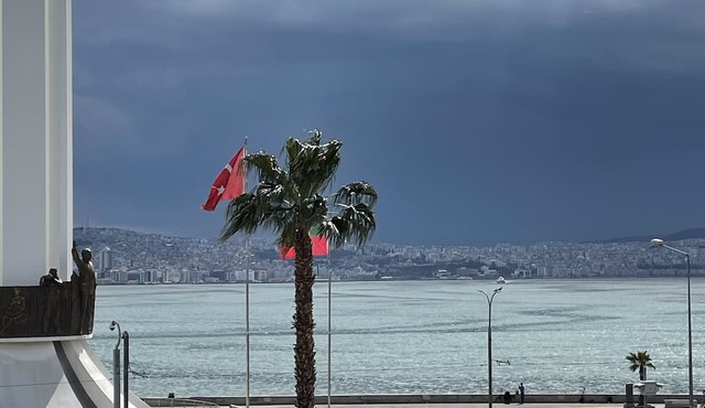 Sea view and central in Izmir
