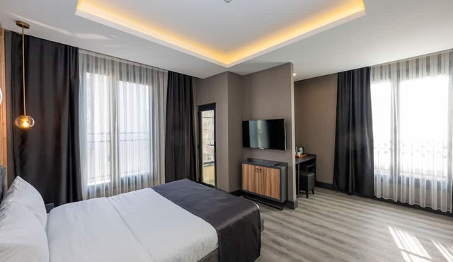 The Nirvanas Hotel
