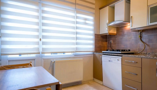 Flat w Balcony 5 min to Metro and Coast in Izmir in Izmir