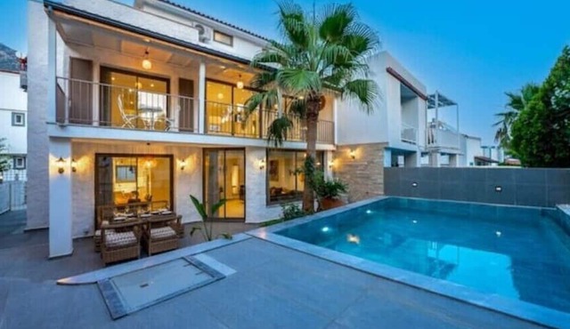 Charming 3bed villa w/pool, very close to centrenn