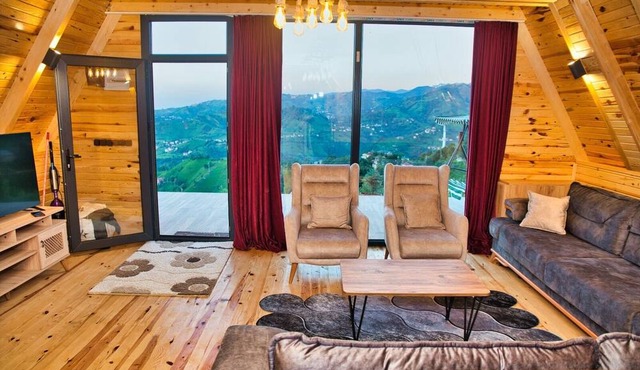 Dağ,dere,deniz,Şehir ve orman manzaralı,jakuzili. Şömineli bungalov