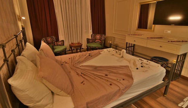 SUR PALACE HOTEL