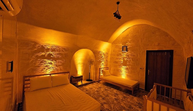 Tarihi Midyat Acar Konağı-Butik Otel
