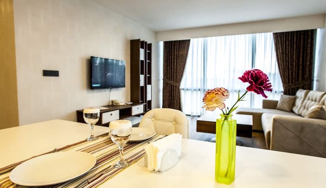 Liv Suit Hotel