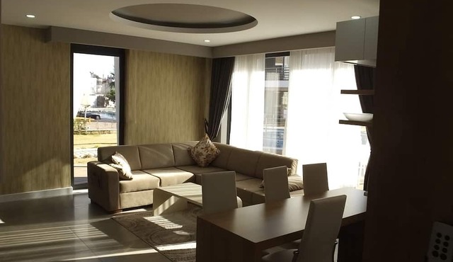 Han-De Homes