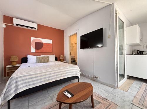 Modern Studio Private Terrace Historic Istanbul in Istanbul
