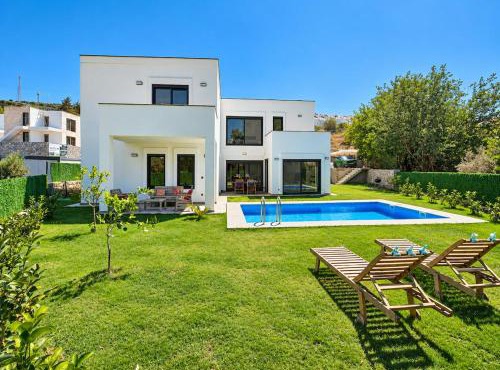 Private Pool in Villa Gozde Akyarlar in Bodrum City
