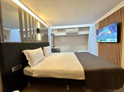Aven Hotel