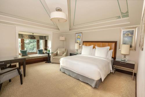 Four Seasons Hotel Istanbul at the Bosphorus